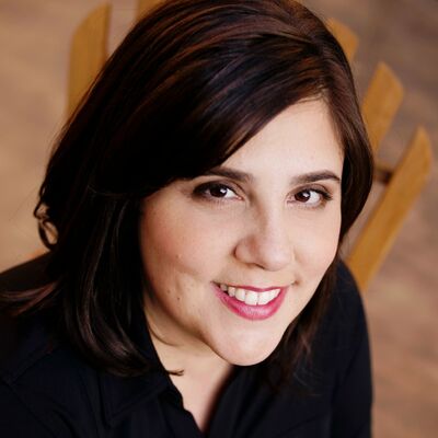 Dr. Leah Weiss