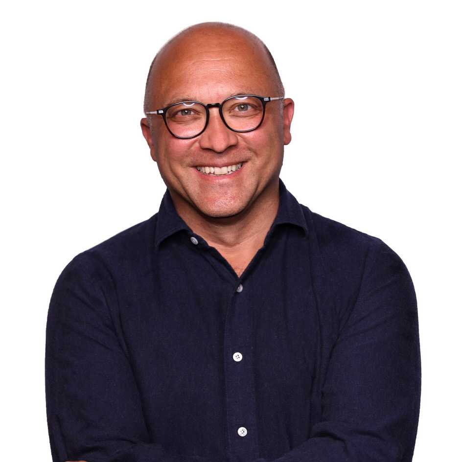 Philip Delves Broughton