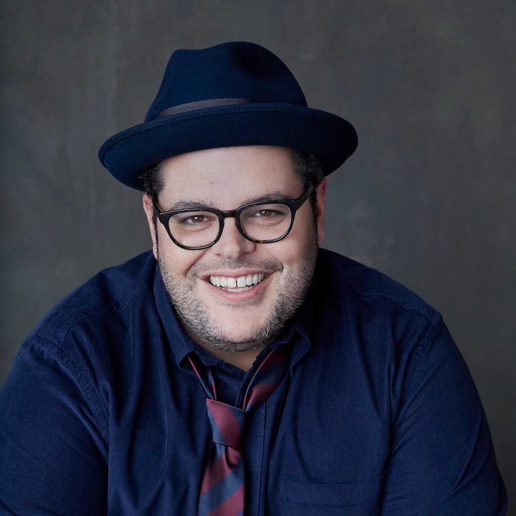 Josh Gad
