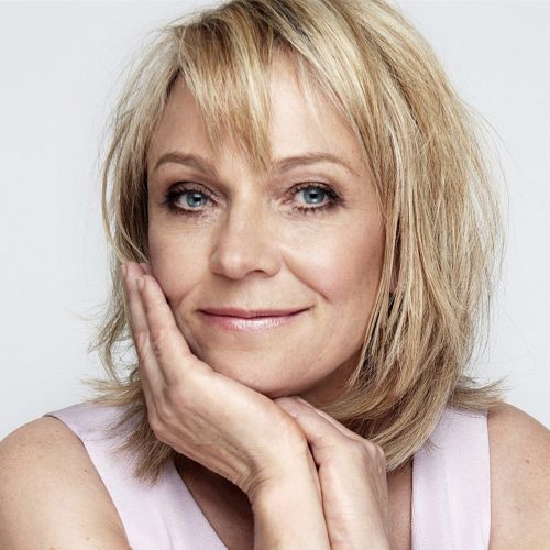 Helen Fielding image