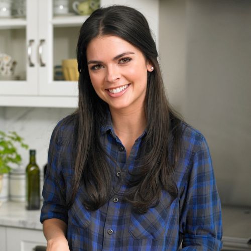 Katie Lee image