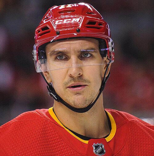Mikael-Backlund-CAA-Hockey