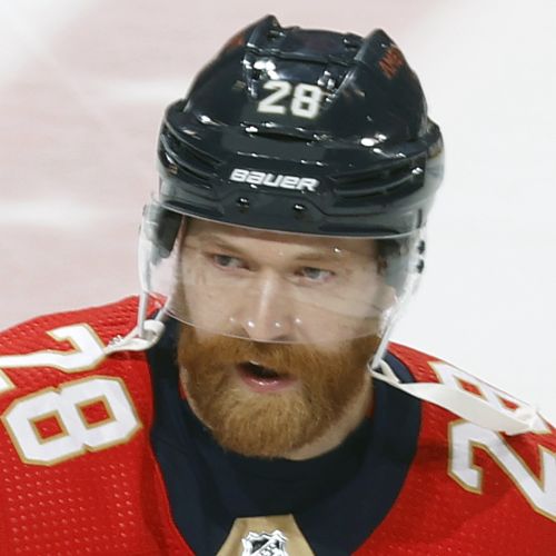 Claude-Giroux-CAA-Hockey